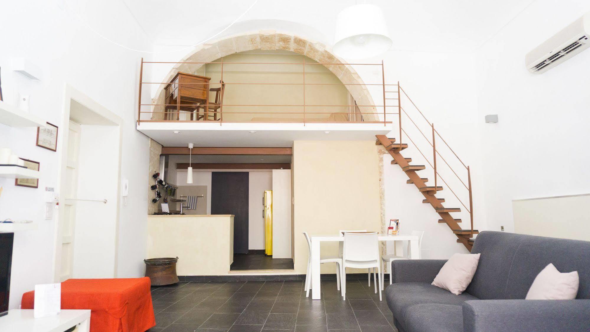 דירות סירקוזה 1743 Loft מראה חיצוני תמונה